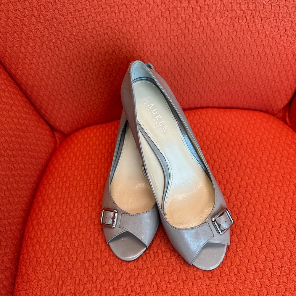 Authentic Ralph Lauren Leather Heels Size 8